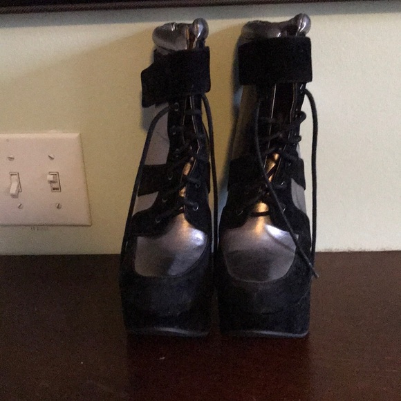 Platform wedge boots - Picture 2 of 3